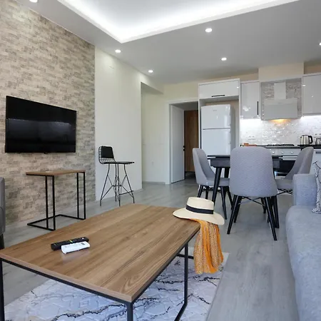 Bright House Ξενοδοχείο 5*