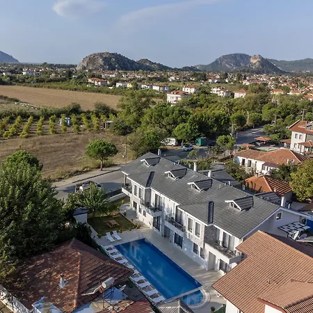 Bright House Ξενοδοχείο 5*
