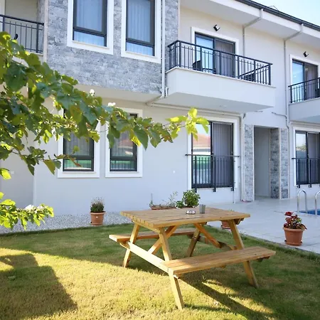 מלון Bright House 5*