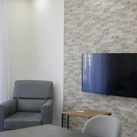 Bright House Ξενοδοχείο 5*