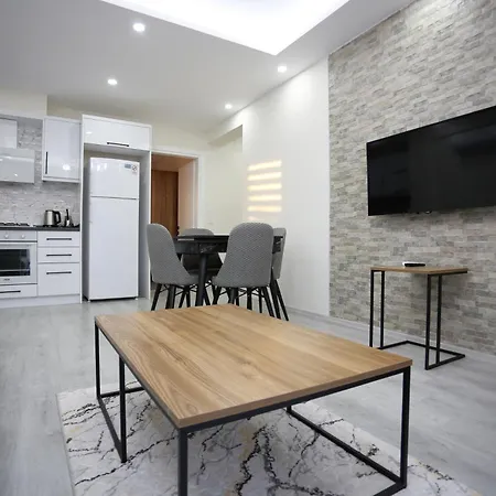 מלון Bright House 5*