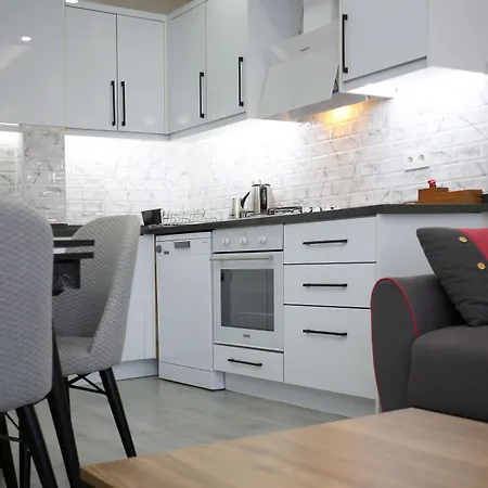 Bright House מלון