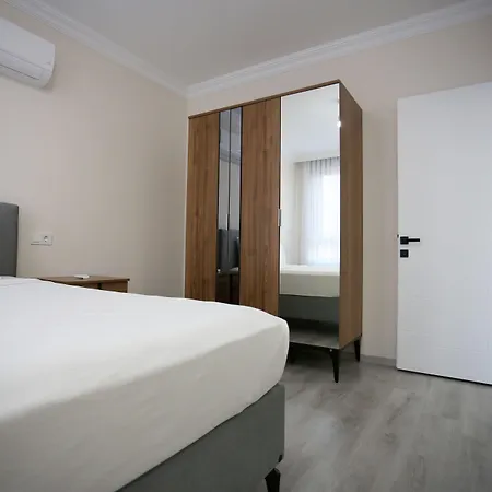 Bright House מלון 5*